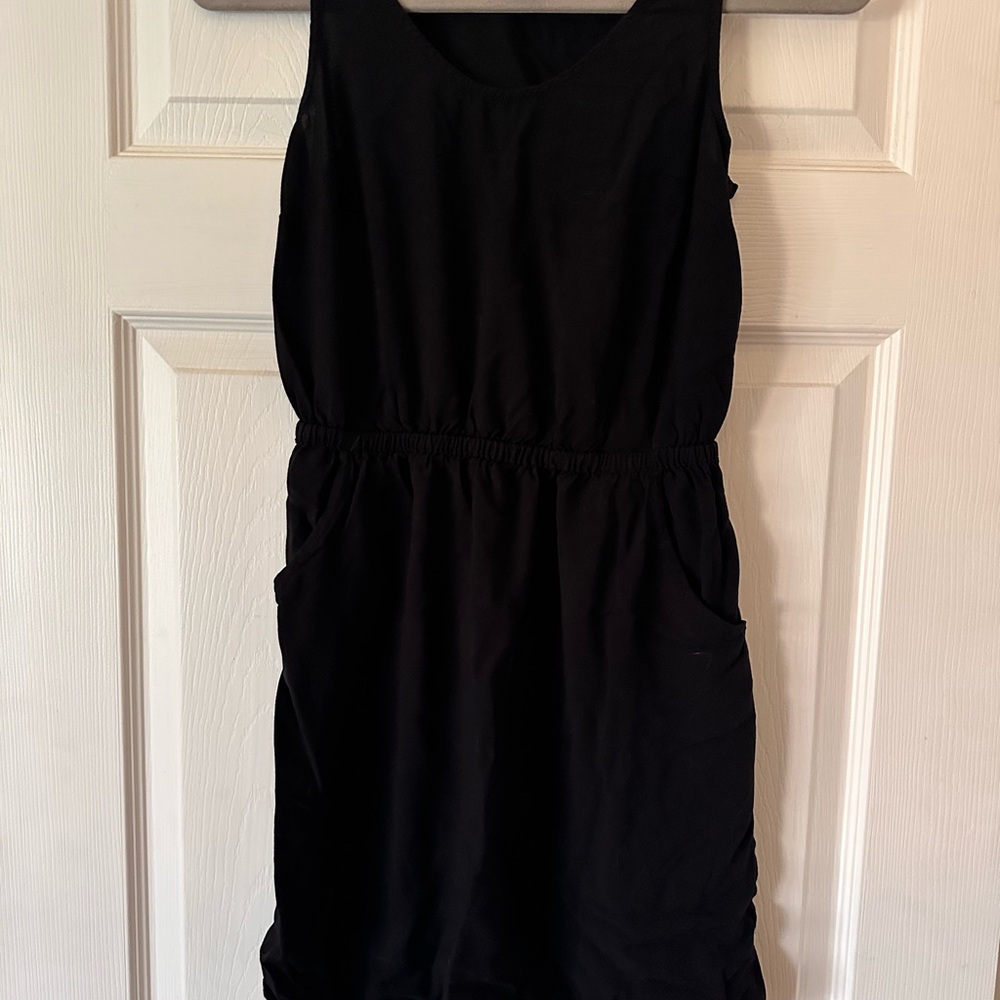 Elegant Black Sleeveless Dress